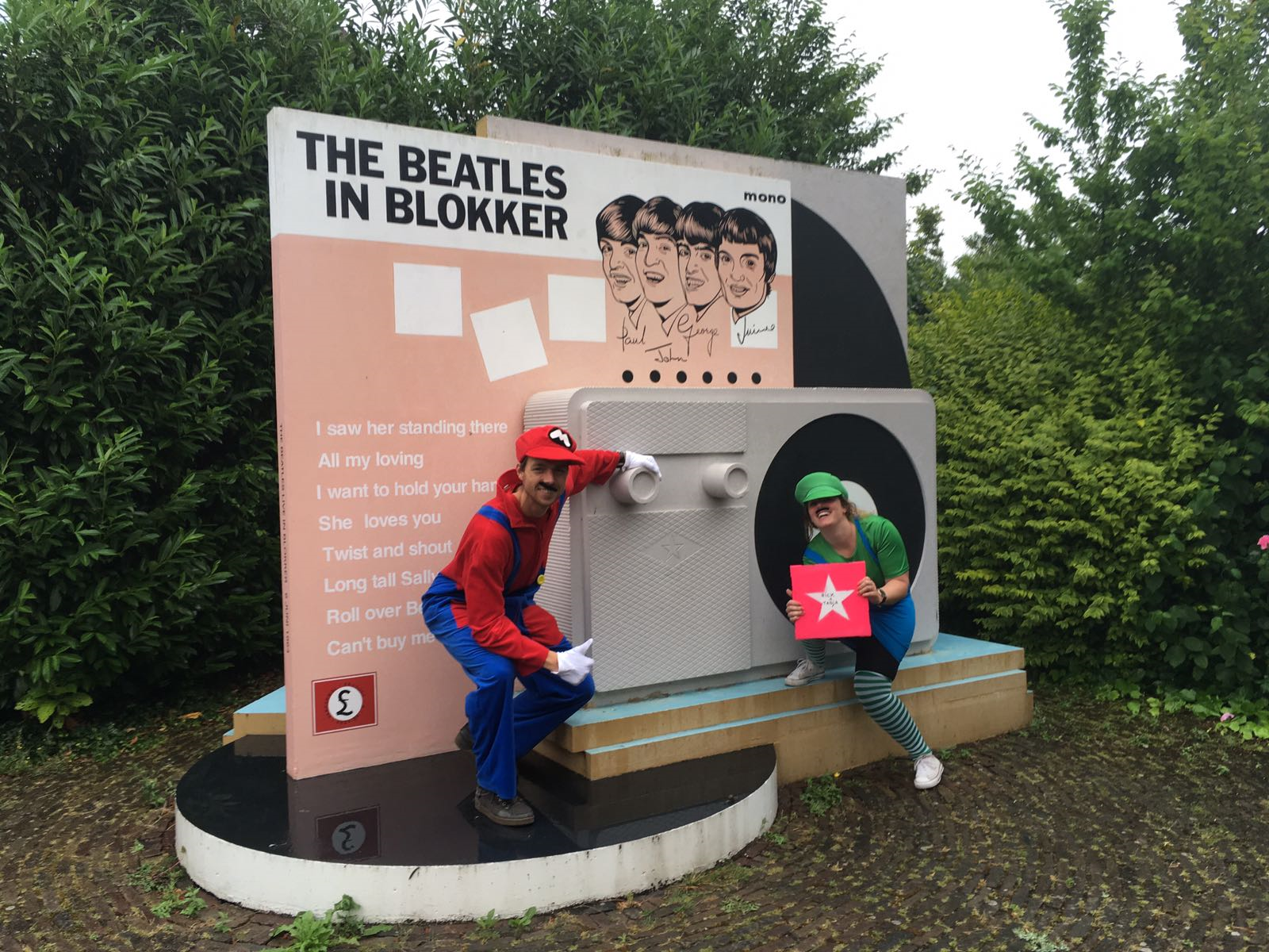 2017 De Super lifters 1.png